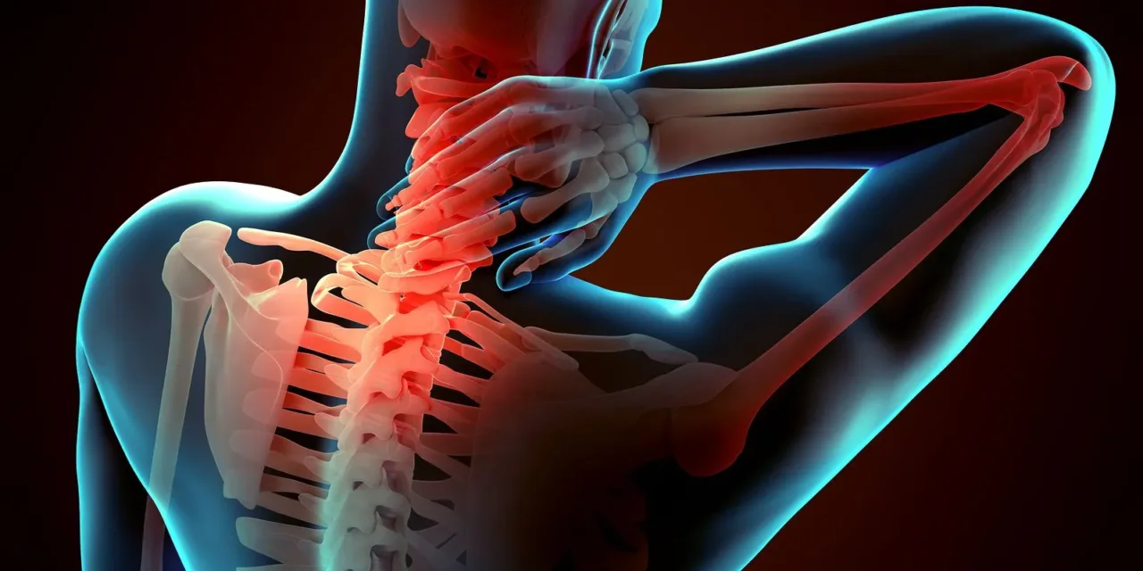 Le 3 cose indispensabili da assumere per tenere sotto controllo l’osteoporosi